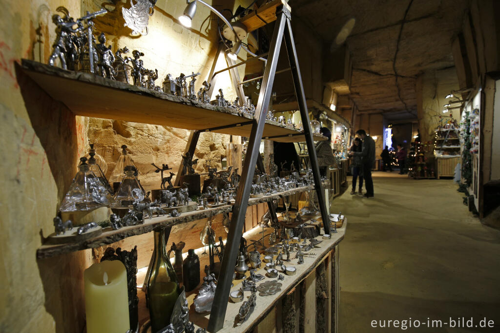 Detailansicht von Weihnachtsmarkt in der Fluweelengrotte in Valkenburg
