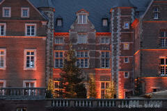 Schloss Merode mit Weihnachtsbeleuchtung